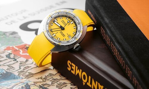 Doxa Sub 250T GMT: Le retour d'une fonction très prisée