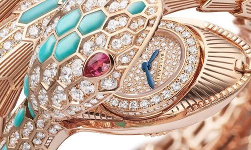 Bulgari équipe ses Serpenti Misteriosi d'un calibre miniature 