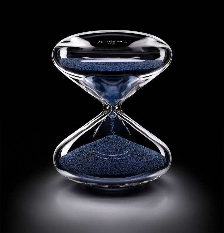 De Bethune Hourglass x Marc Newson