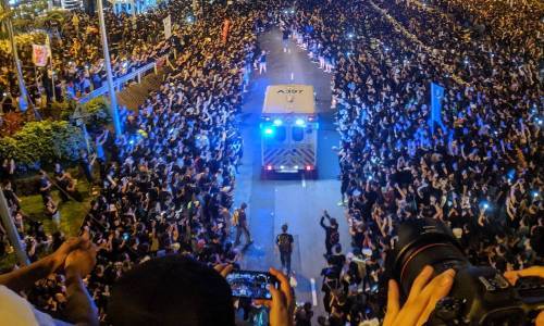 Reportage dans Hong Kong en émoi