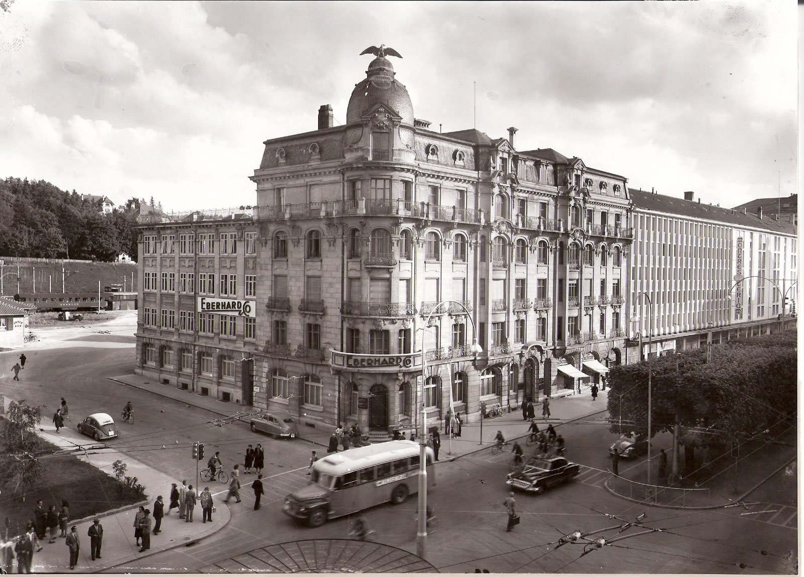 La Maison Eberhard de La Chaux-de-Fonds en 1940.