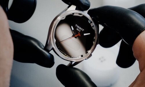 Tissot, entre néo-vintage et connexion 