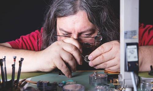 Éric Coudray, le constructeur horloger qui a «horreur des montres»