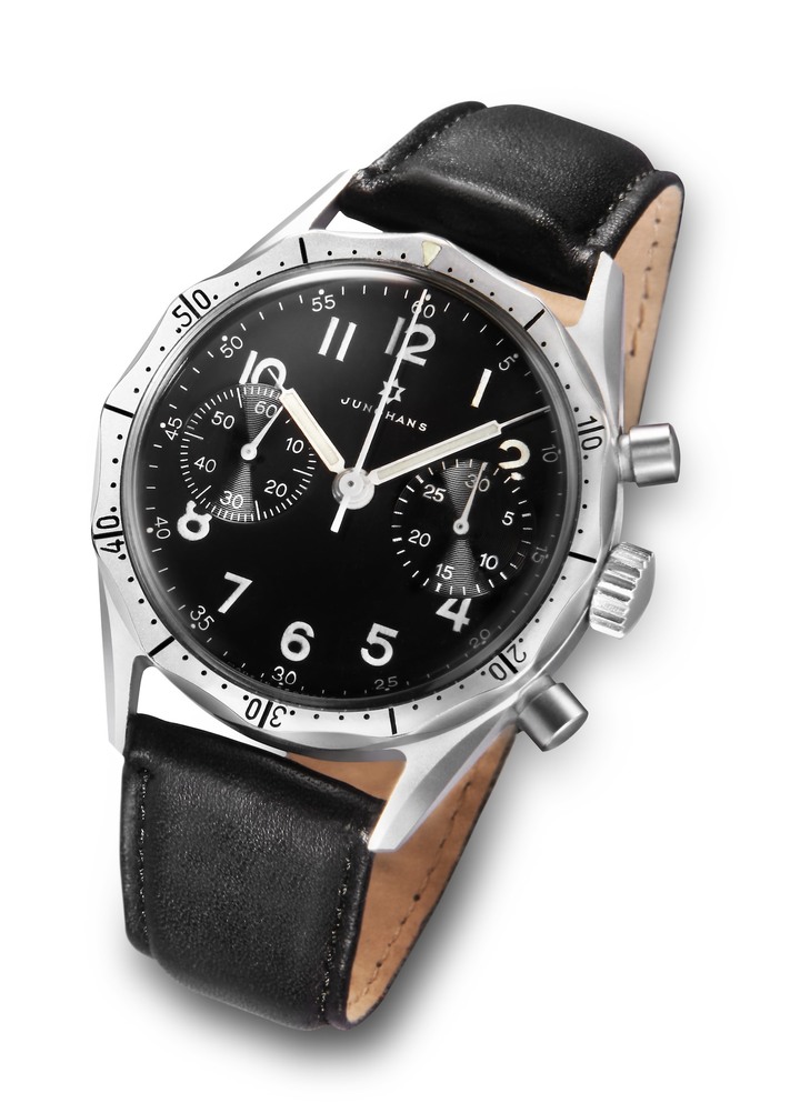 Chronographe de 1955, équipé du calibre manufacture J88, développé pour les forces armées allemandes