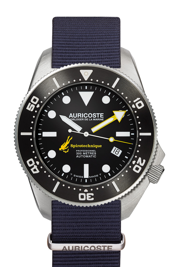 Réédition de la Spirotechnique, plongeuse professionnelle du commandant Cousteau