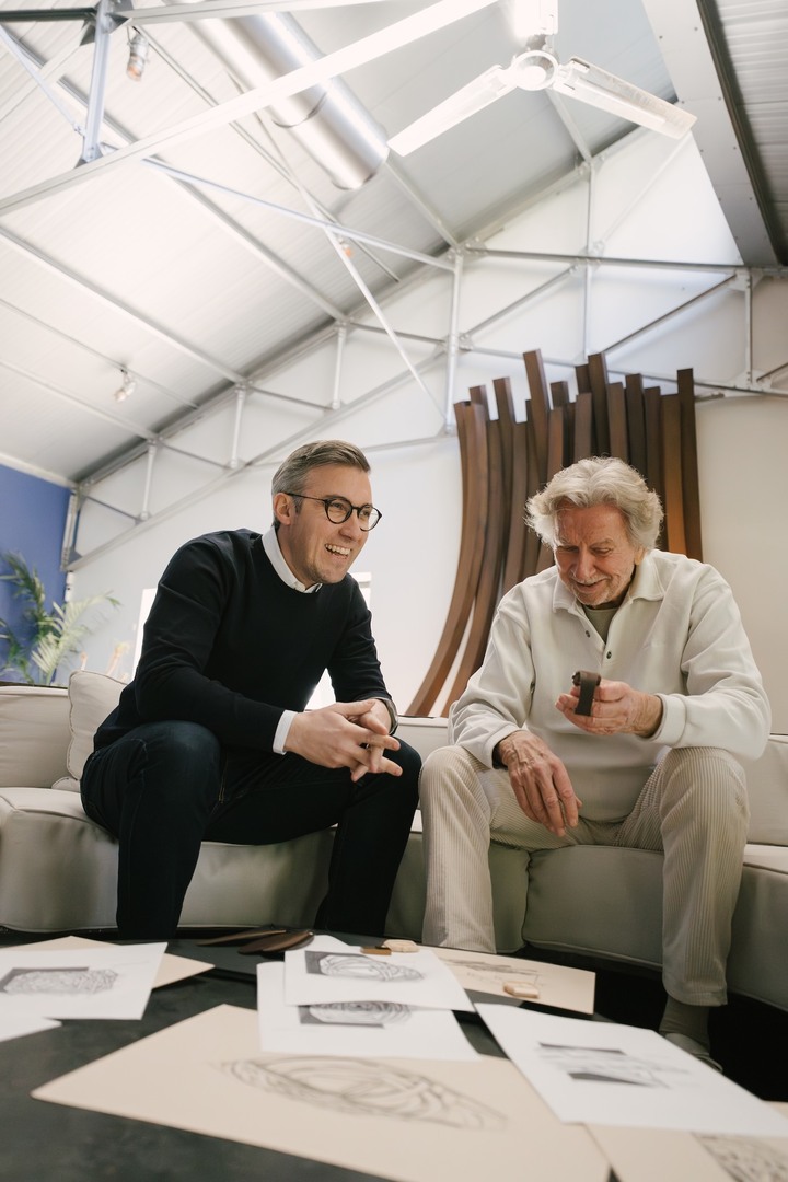 Raphaël Abeillon, direction créatif d'Alto, avec Bernard Venet