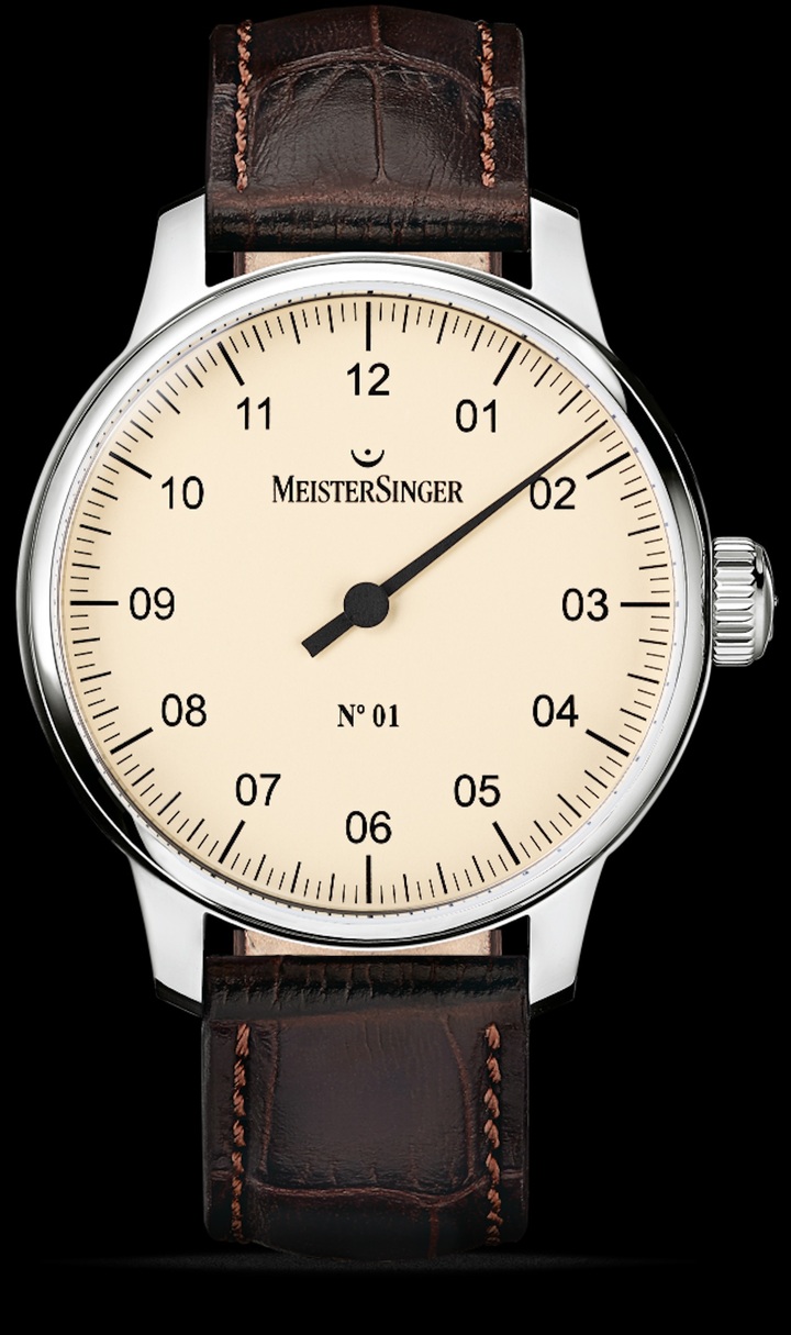 Celle par qui tout a commencé: la Meistersinger N°01 et son emblématique mono-aiguille qui glisse en prenant son temps sur son cadran crème