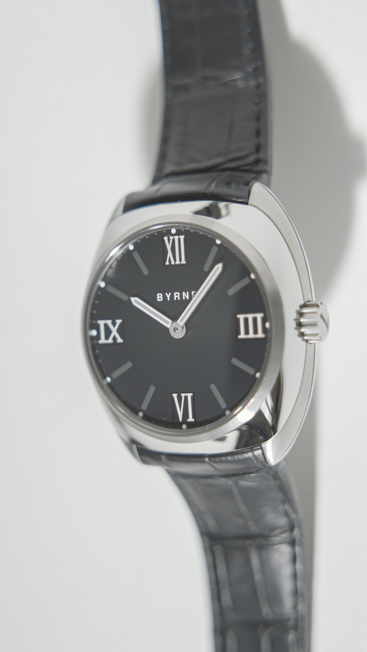 La Gyrodial 311, cadran gris et index en chiffres romains