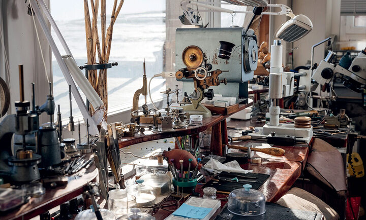 Vue partielle de l'atelier de Julien Tixier, dans la Vallée de Joux