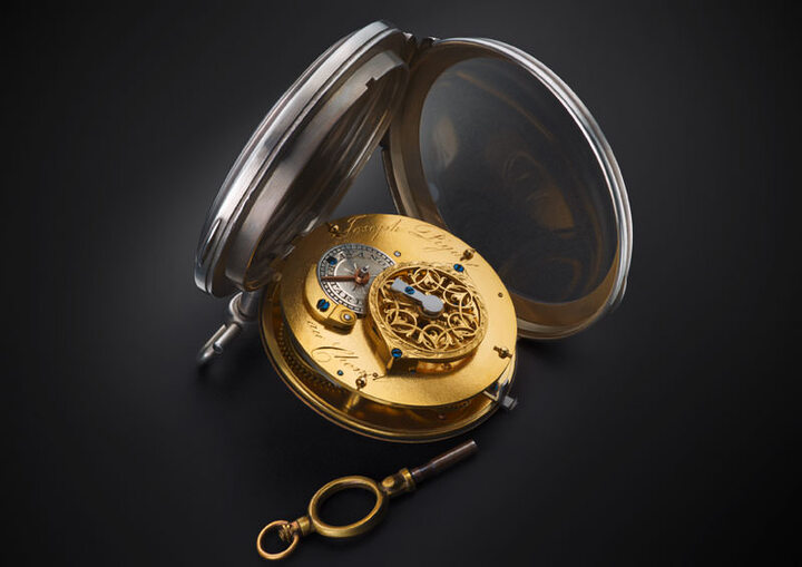 Cette montre de poche est présentée lors du début de la visite et est actuellement la montre la plus ancienne exposée dans le Musée Atelier Audemars Piguet. Elle a été réalisée par Joseph Piguet en 1769 pour marquer la fin de son apprentissage et son entrée dans la Corporation des Horlogers de la vallée de Joux, et n'a depuis lors, jamais quitté la famille. Elle appartient aujourd'hui à Olivier Audemars, l'arrière-arrière-arrière-petit-fils de Joseph Piguet.