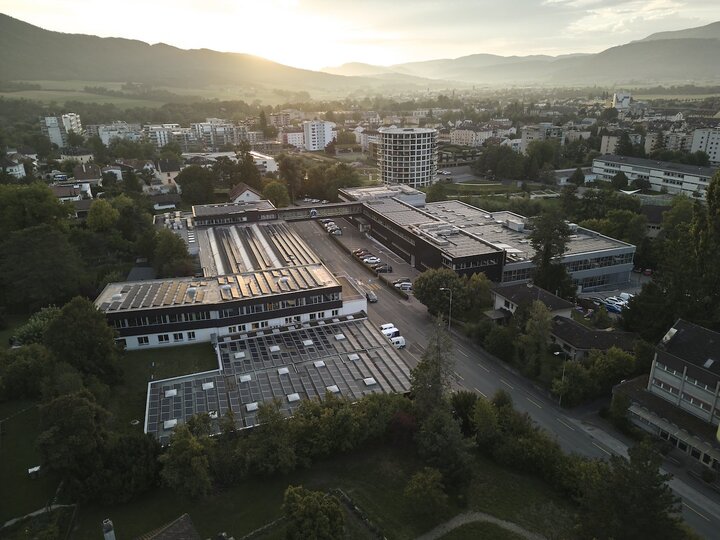 Vue aérienne du Watch Competence Center de Victorinox à Delémont.