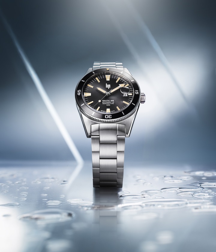 La Nautic 666, montre de plongée inspirée d'un modèle lancé à la fin des années 1960, est destinée à occuper le segment nautique de la collection Lip équipée du mouvement R26.