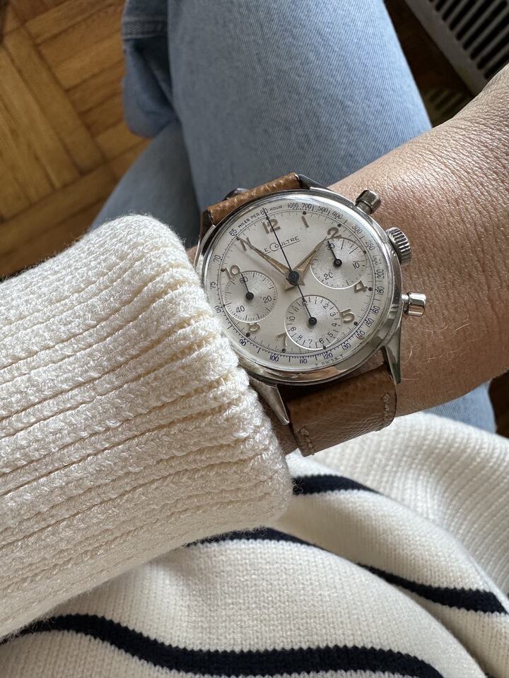 Le chronographe Jaeger-LeCoultre des années 1950 que Zoe Abelson s'est offert lorsque sa carrière a commencé à décoller.