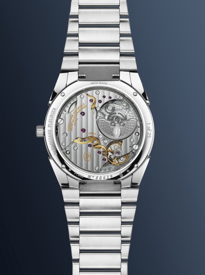 La Tonda PF Micro-Rotor Platinum Stone Blue, une édition limitée à 25 exemplaires.