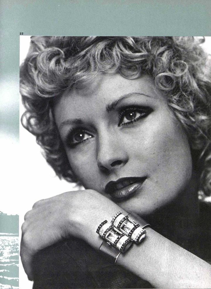 Modèle féminin futuriste créé par Rado.
