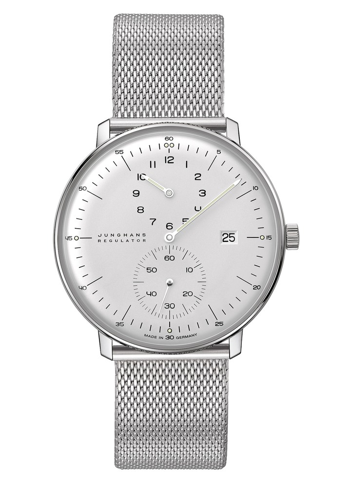 La montre régulateur Max Bill, dont le design Bauhaus épuré remonte à 1961, fait partie des collections permanentes de la marque.